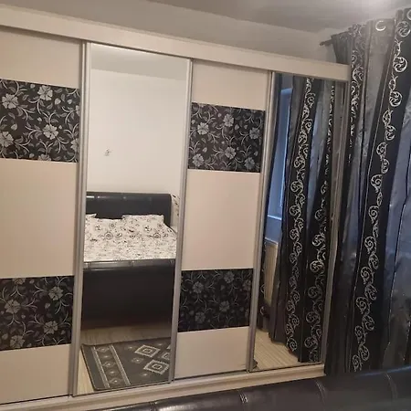 Myo's Place Apartment
